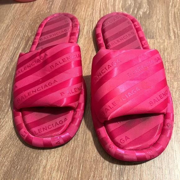 Pink Balenciaga Slides - Picture 2 of 5